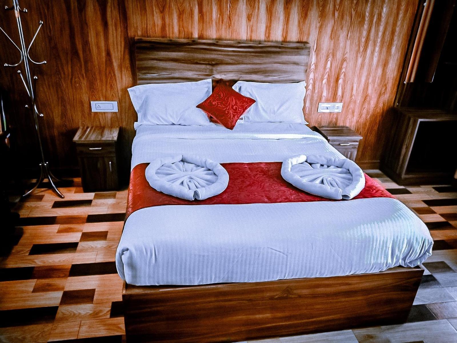 Don'S River Valley Jungle Resort Maraiyūr Екстериор снимка