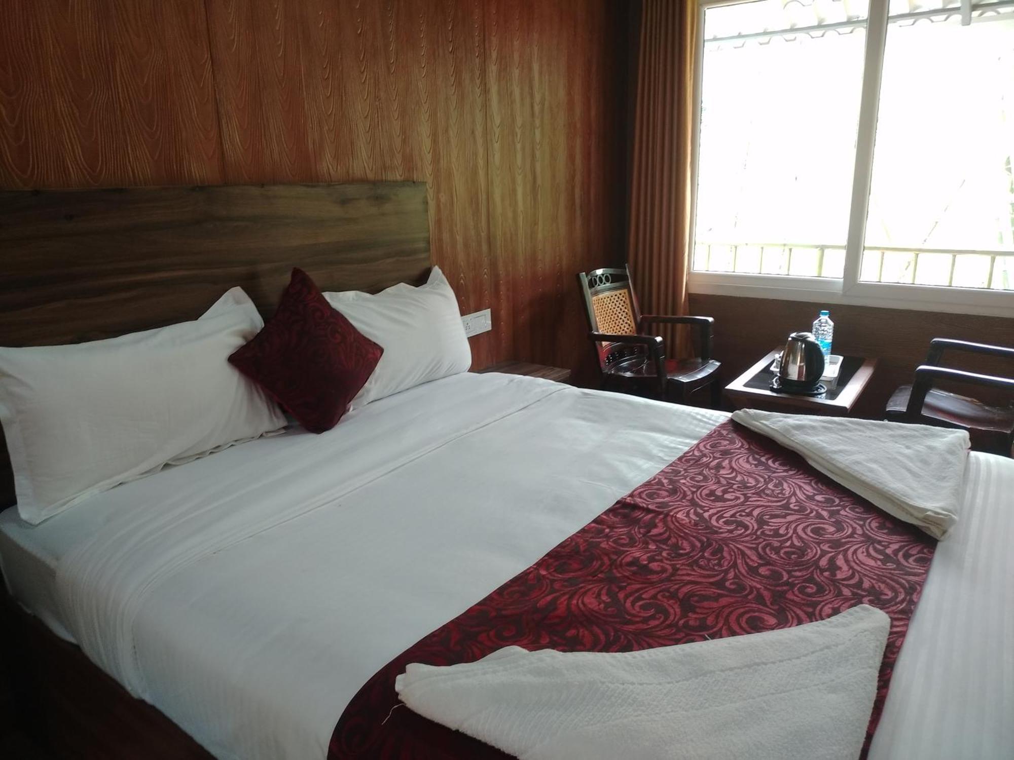 Don'S River Valley Jungle Resort Maraiyūr Екстериор снимка