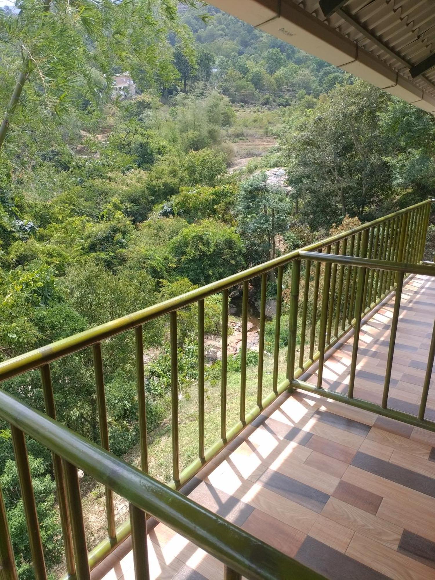 Don'S River Valley Jungle Resort Maraiyūr Екстериор снимка
