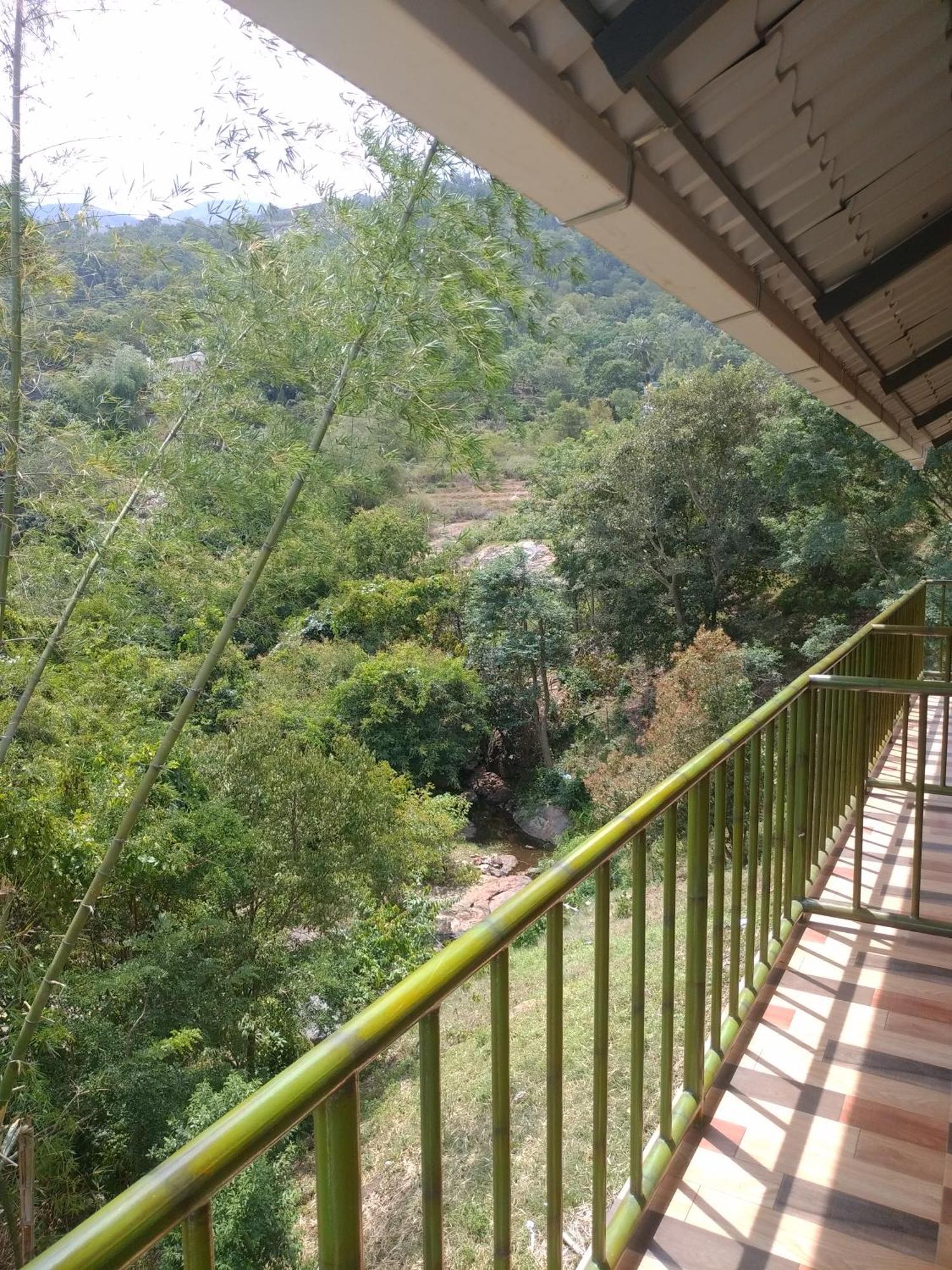 Don'S River Valley Jungle Resort Maraiyūr Екстериор снимка